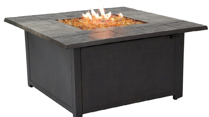 3 reasons why a fire pit is essential for your patio